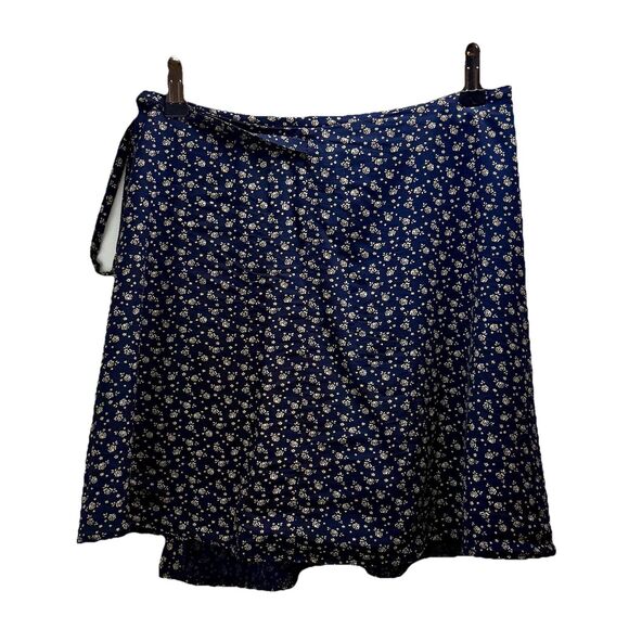 Brandy Melville Navy Floral Wrap Skirt 100% Viscose Lightweight Flowy Casual OS - Picture 2 of 6